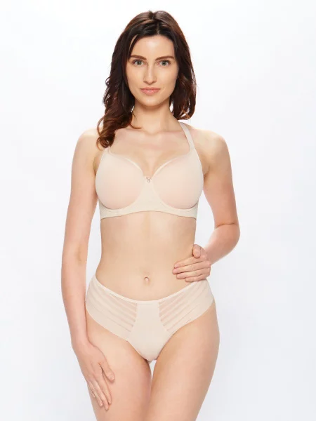 Nadia роз 1